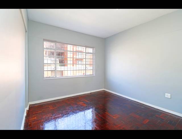 2 BEDROOM APARTMENT FOR SALE IN RICHMOND